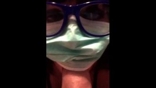 Beurette confinée suce masquée corona virus covid-19 quarantaine